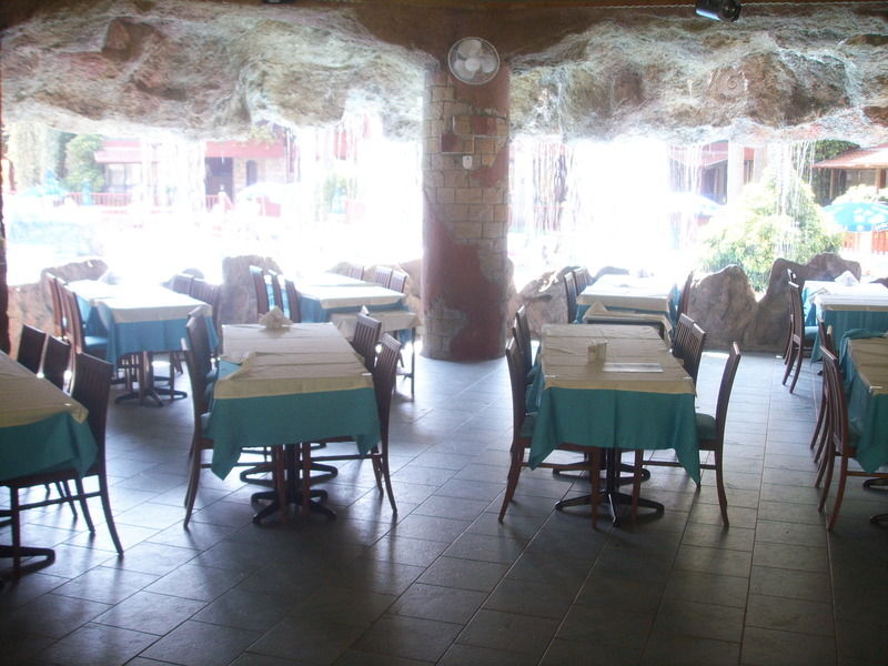 Grand Aquarium Apart İçmeler Exterior photo